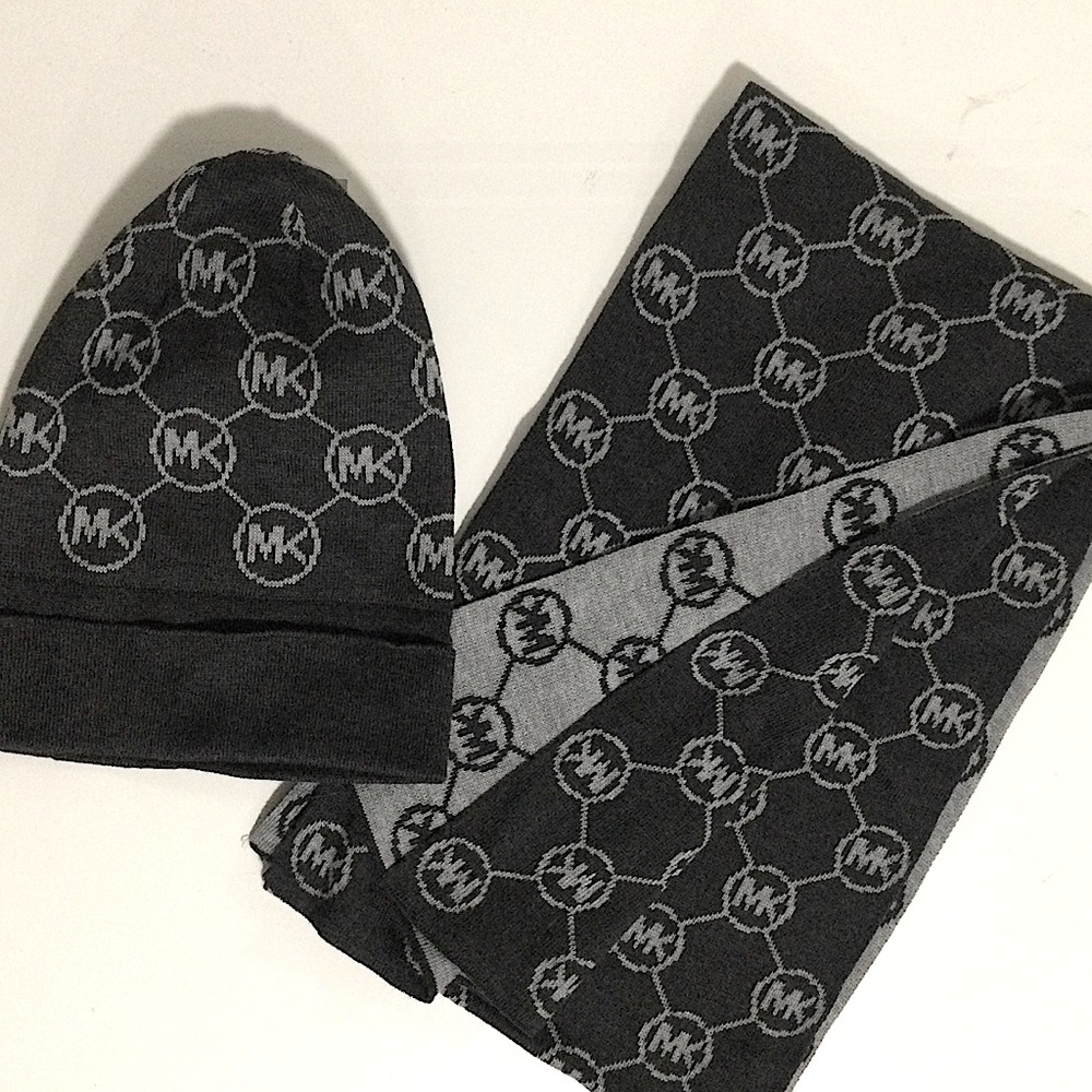 Michael Kors Matching Unisex Scarf & Beanie